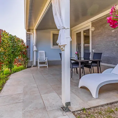 Mobile Superior-6 By Interhome