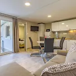 Vikendica Mobile Superior-6 By Interhome