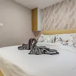 Mobile Superior-6 By Interhome * Pula