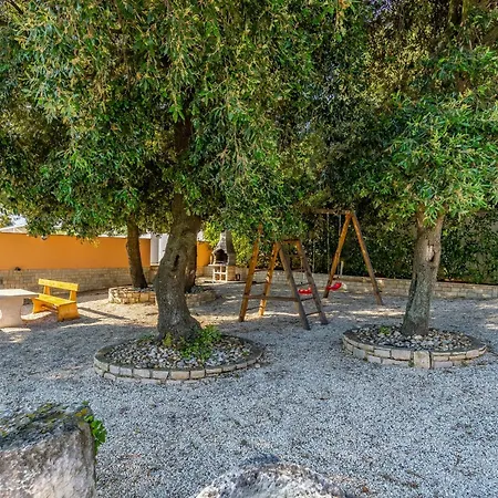 Superior-6 By Interhome * Pula